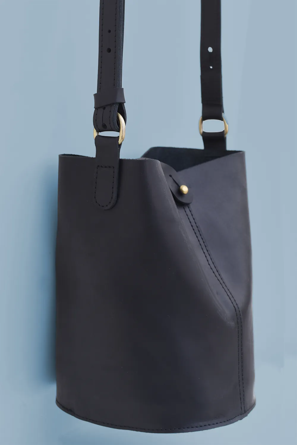 BUCKET BAG