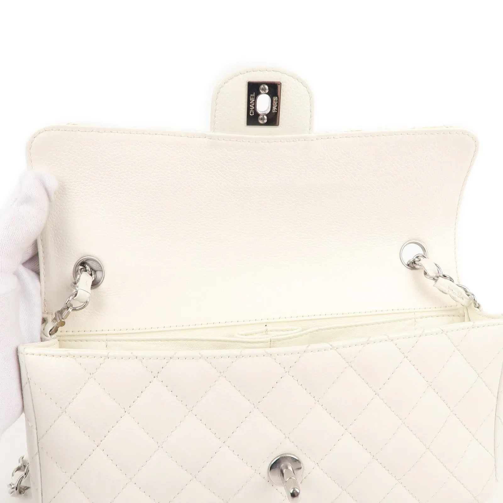 CHANEL Matelasse Caviar Skin Chain Shoulder Bag White