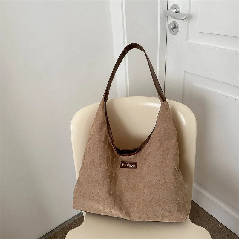 Diamond Grid Soft Shoulder Bag