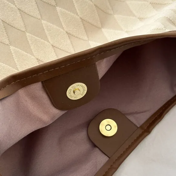 Diamond Grid Soft Shoulder Bag