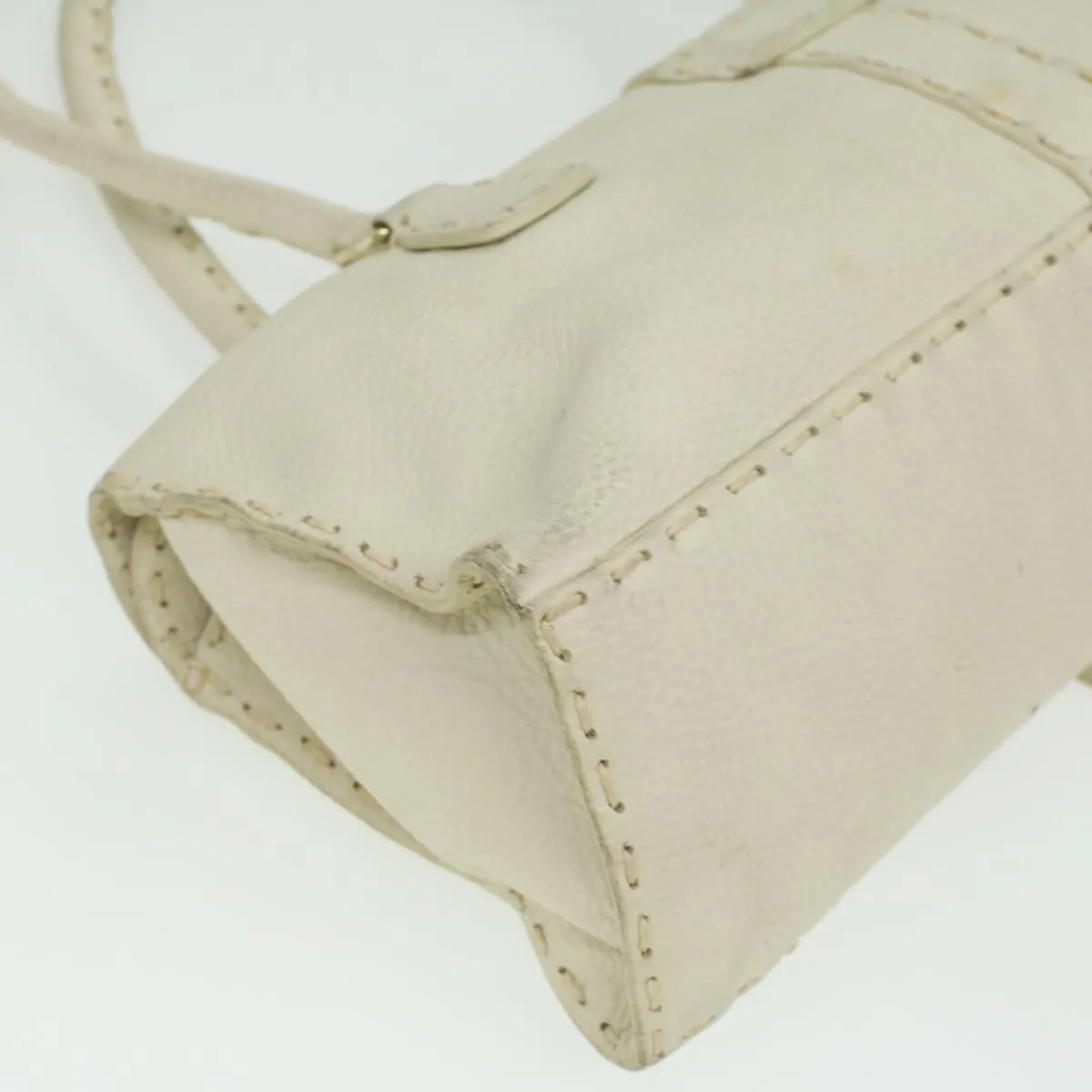FENDI Celeria Shoulder Bag Leather White Auth ar8736