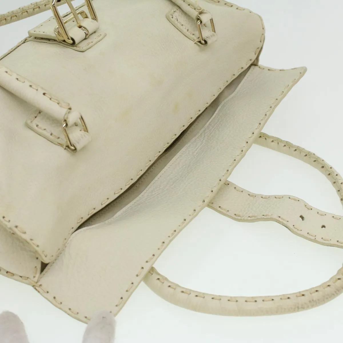 FENDI Celeria Shoulder Bag Leather White Auth ar8736
