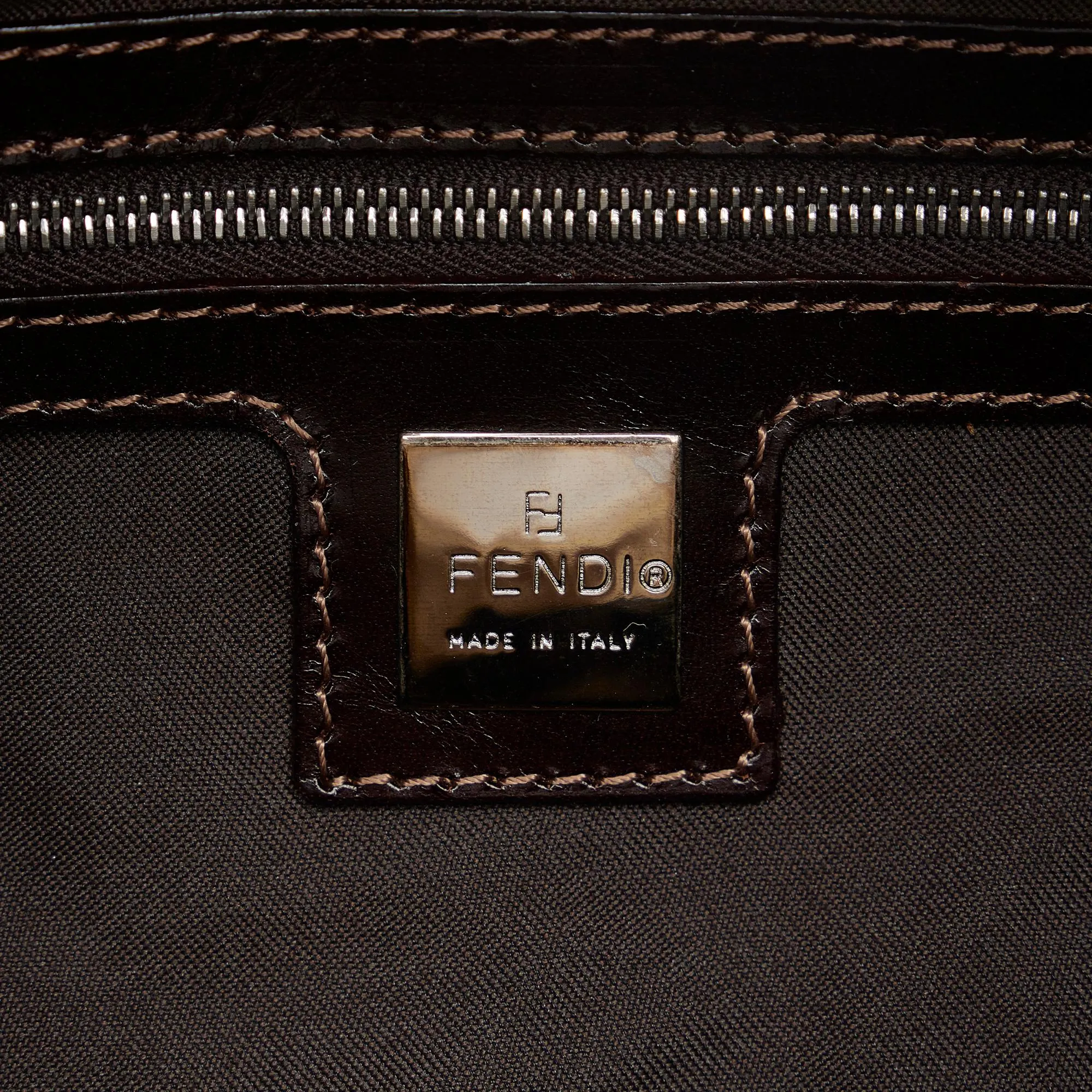 Fendi Zucca Baguette (SHG-UKAaEY)