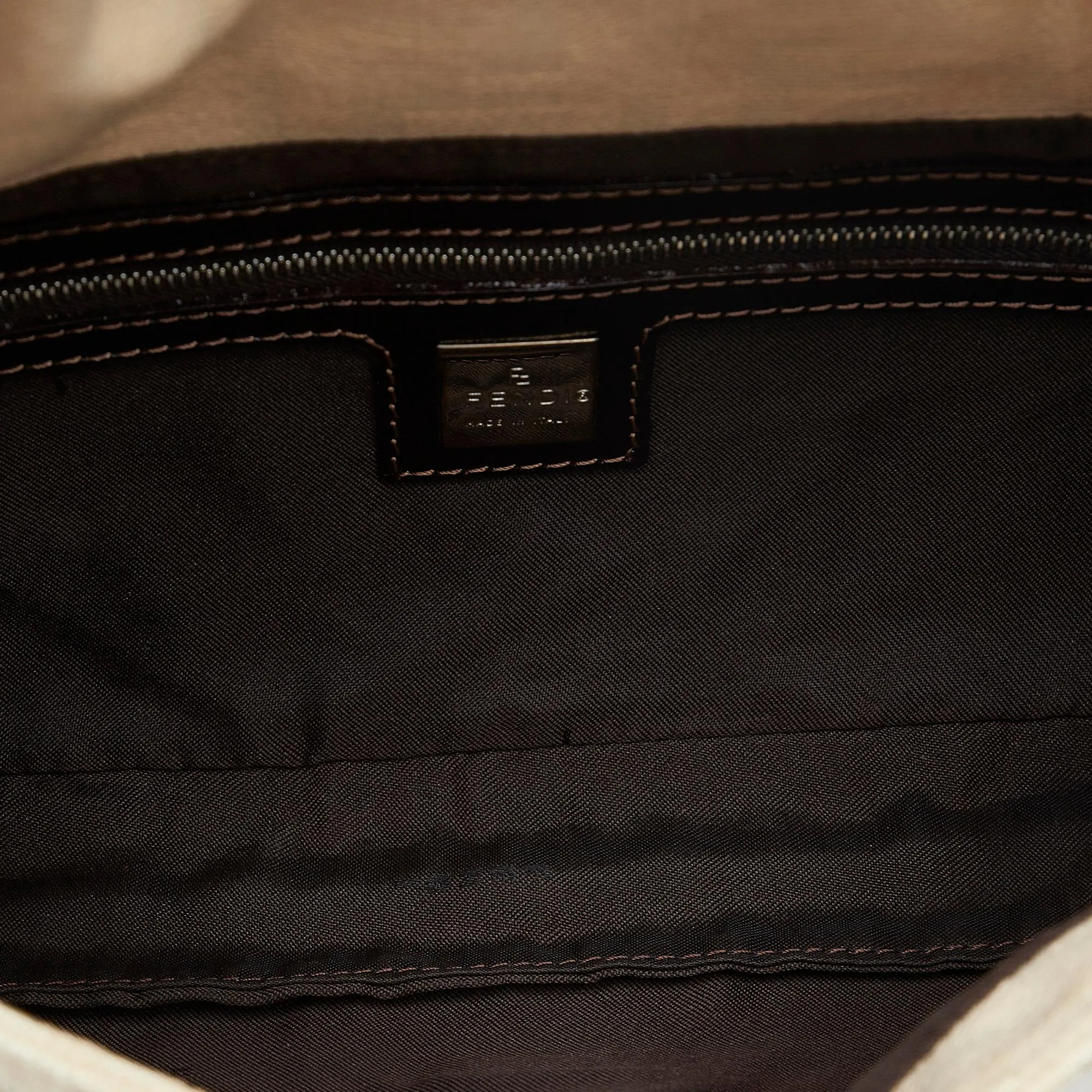 Fendi Zucca Baguette (SHG-UKAaEY)