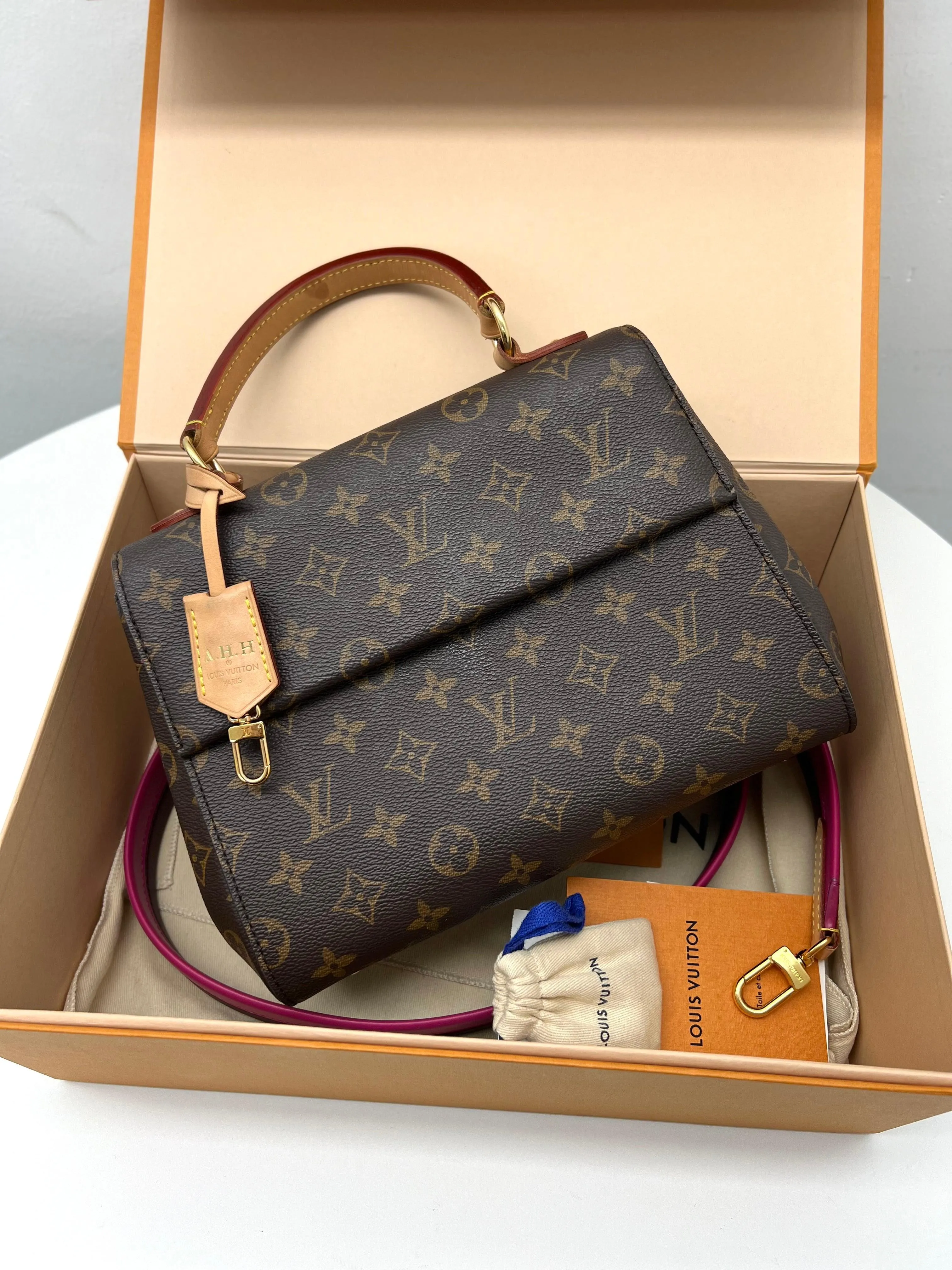 Louis Vuitton Cluny BB Monogram Canvas