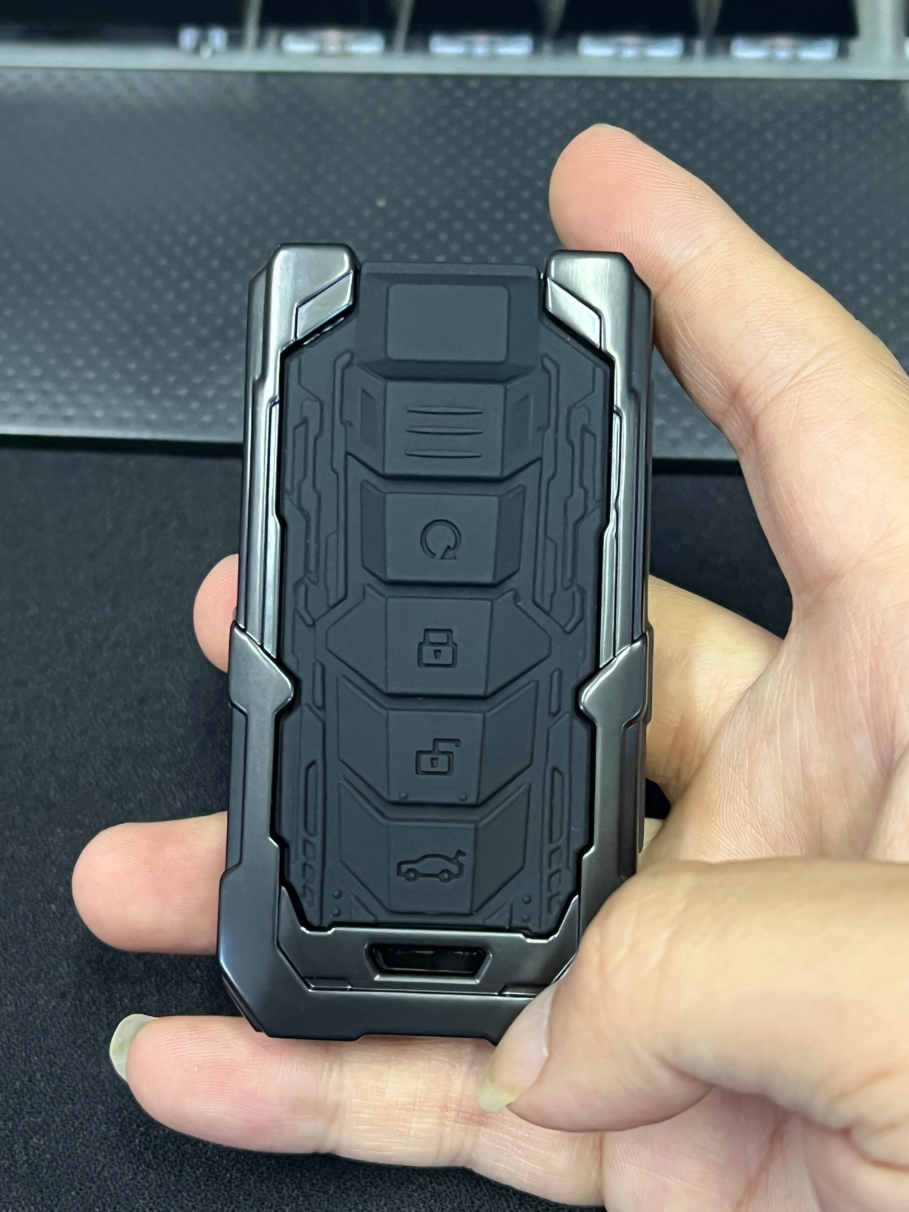 NISSAN Zinc Alloy Key Remote Cover with two keychains